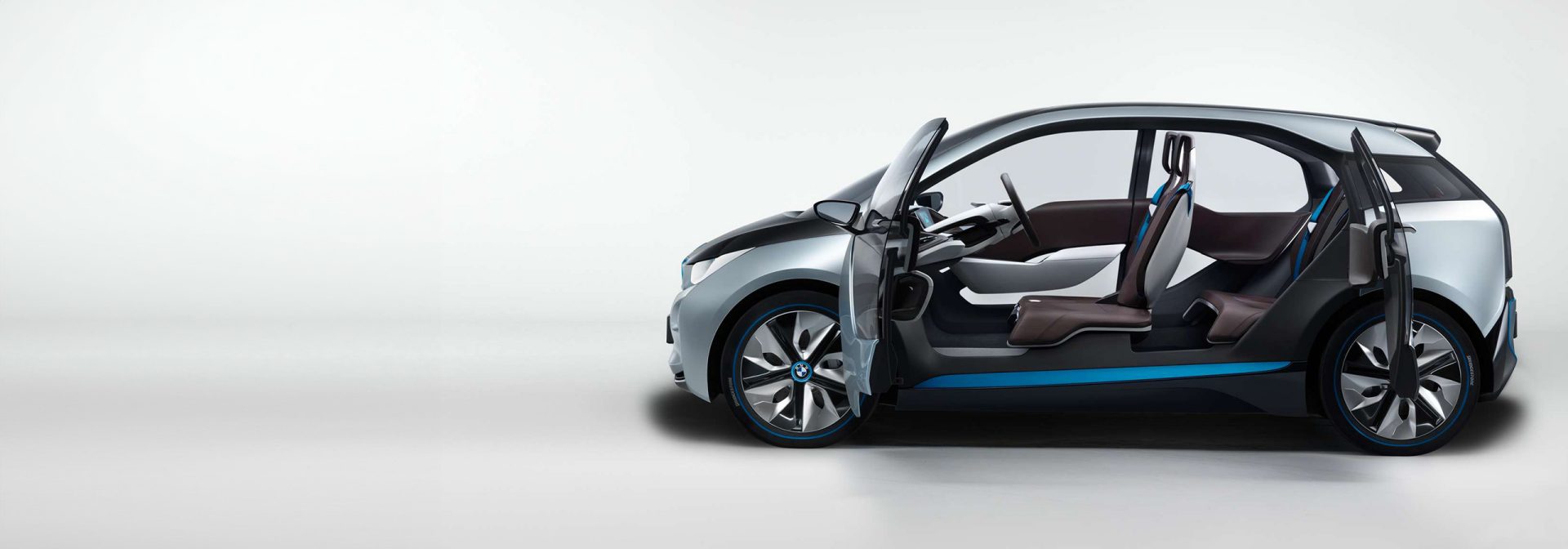 Die BMW Group investiert in Elektromobilität und präsentiert den BMW i3.