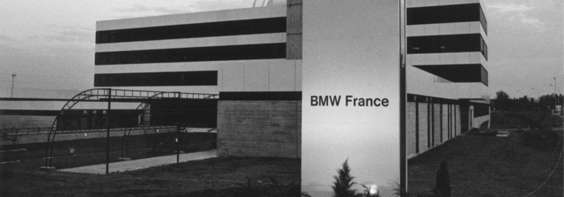 Weltweit entstehen Vertriebstöchter der BMW.