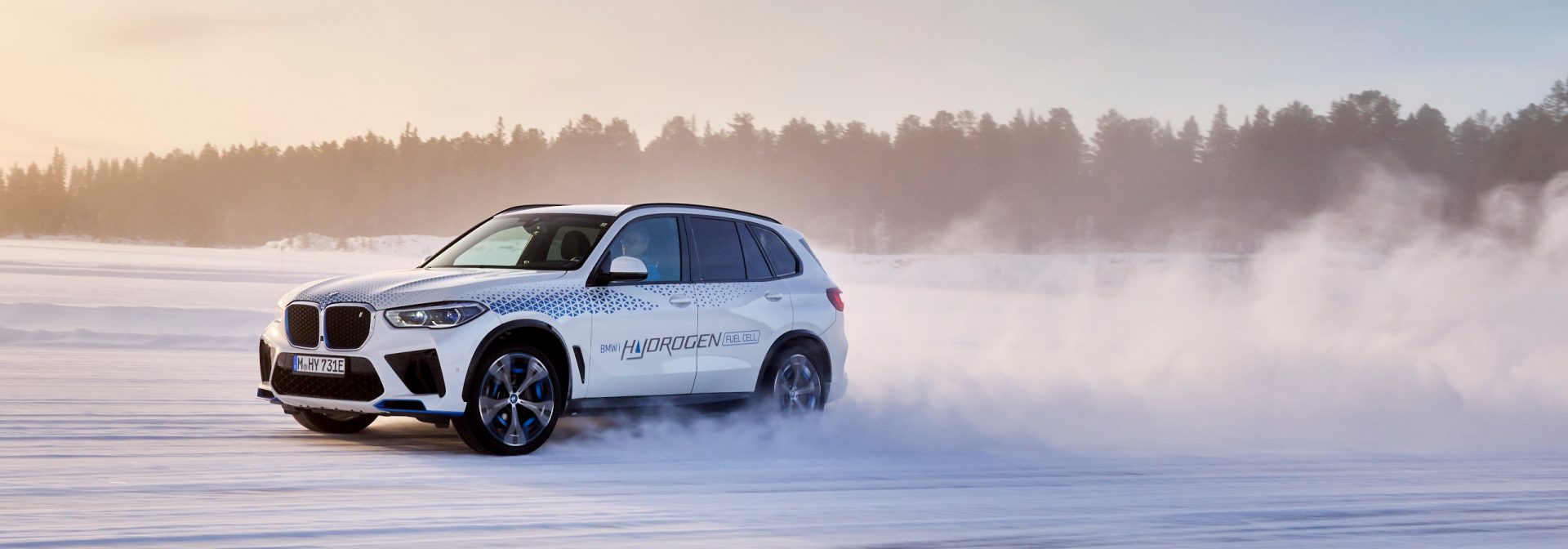BMW iX5 Hydrogen in Arjeplog Feb 22